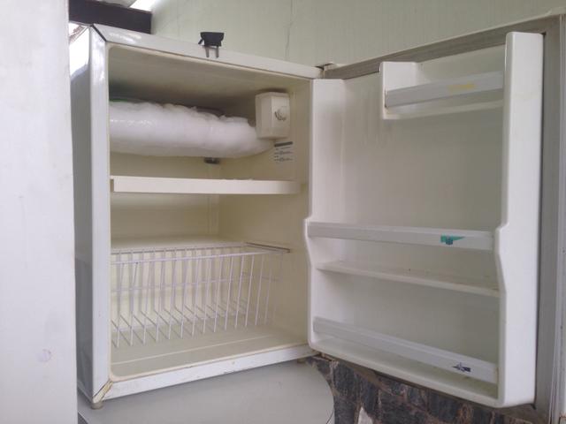 Frigobar Consul 80 lts