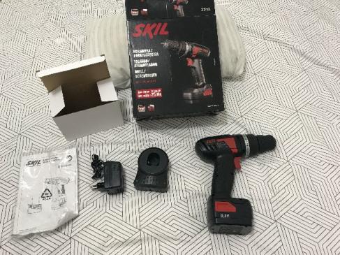 Furadeira/Parafuradeira Skil - Novinha