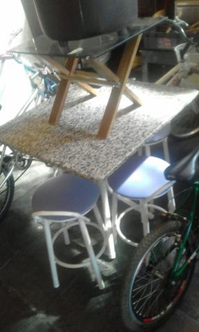 Mesa granito 4 banquetas