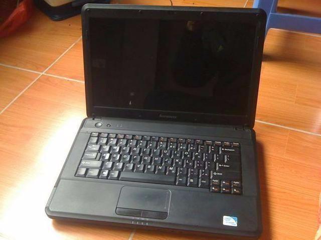 Notebook Lenovo g450 com 4GB de memória 500 GB de HD