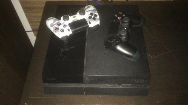 PS4 Perfeito Estado com Conta e mais 30 Jogos