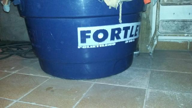 Caixa d'água 310 litros