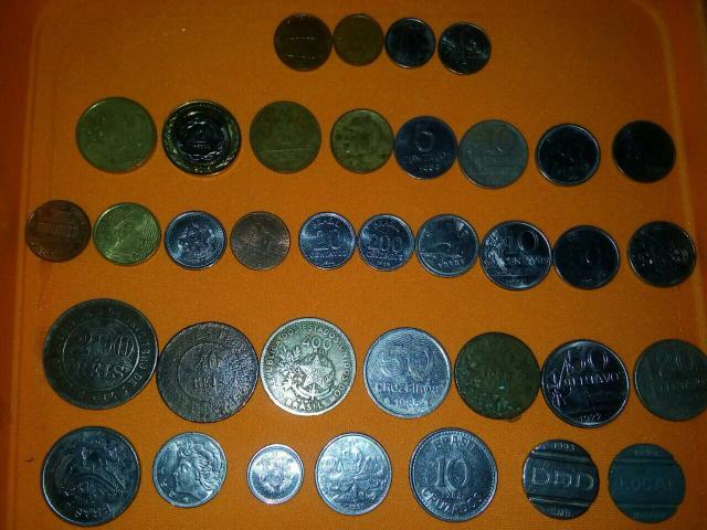 Coleção de dinheiro antigo, várias datas