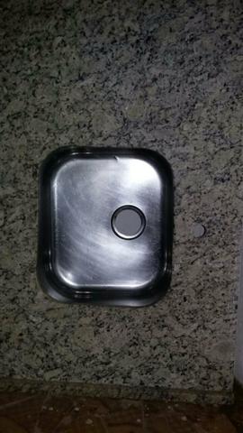 Pia de mármore semi nova e ótimo preço$$$