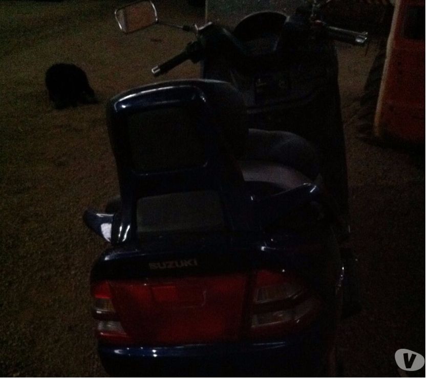 Suzuki Burgman , em ótimo estado