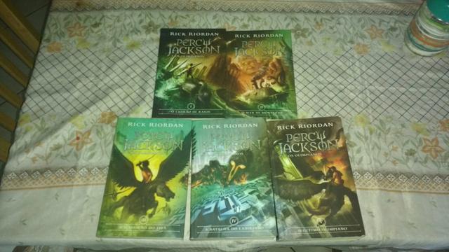 Box dos 5 livros da saga do Percy Jackson
