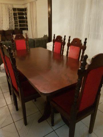 Mesa e 6 cadeiras