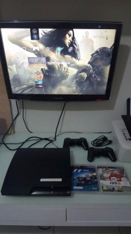 PS3 Slim 160Gb + 2 controles + 10 Jogos