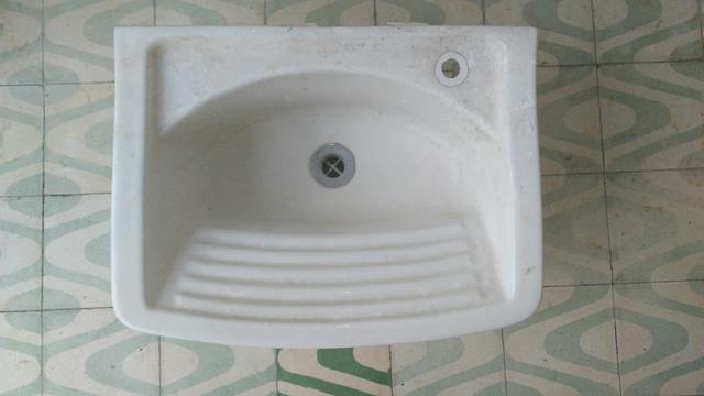 Tanque de lavar roupa suspenso (cerâmica)