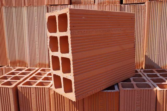 Tijolos direto da fábrica