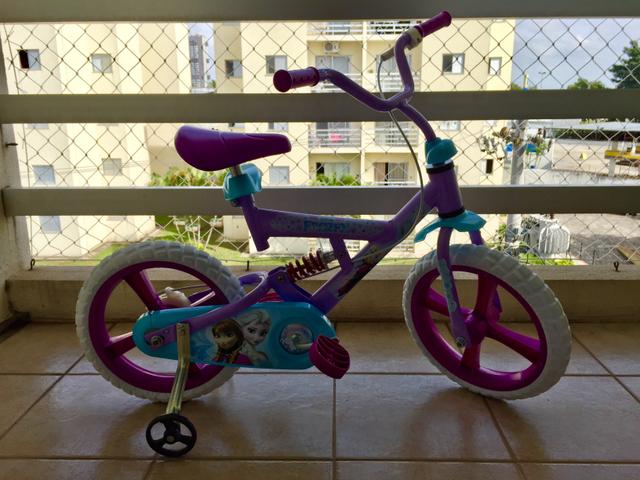 Bicicleta Bandeirante x-bike frozen aro 14 lilás