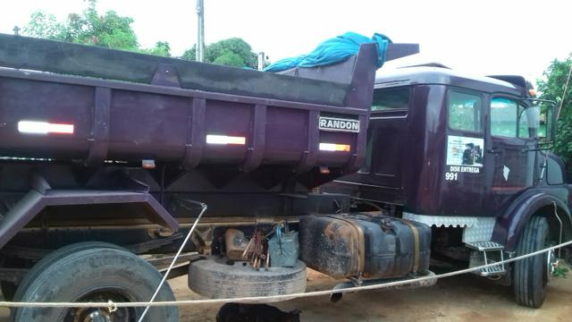 D.p. material de construção.