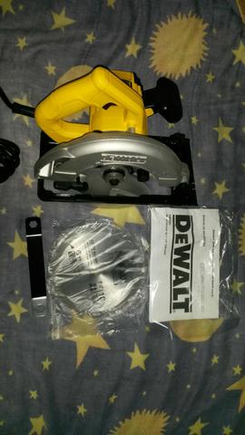 Serra Circular Dewalt