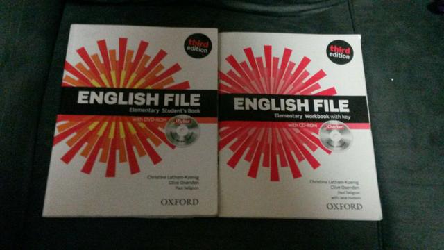 Vendo livros de inglês English File seminovos
