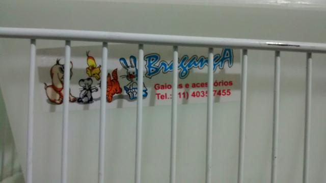 Viveiro para calopsitas