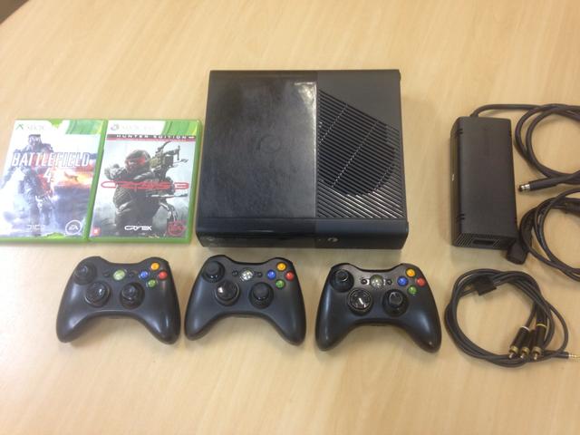 Xbox 360 Hd 250gb. 26 Jogos Originais E Três Controles