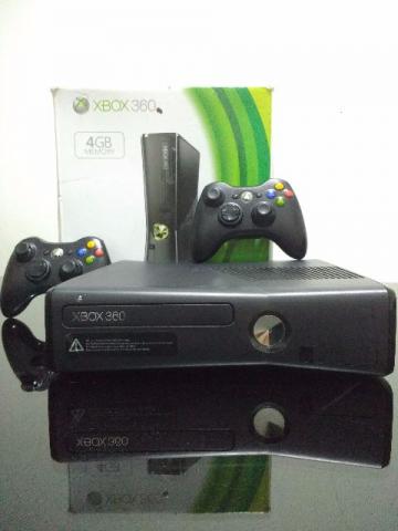 Xbox 360 com +40 Jogos Digitais + Kinect