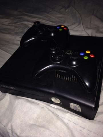 Xbox 360 slim 8gb