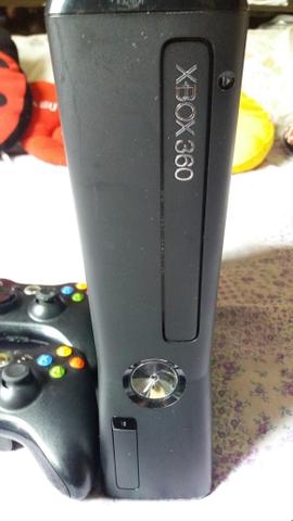 Xbox 360 slim destravado 2 cont.varios jogos