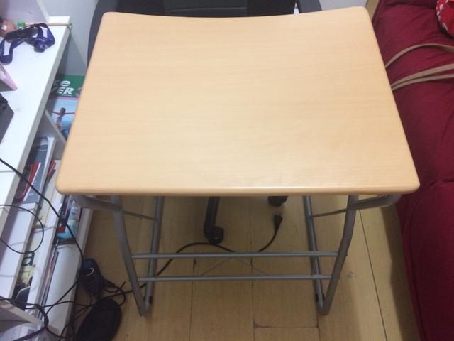 Escrivaninha para estudos/notebook