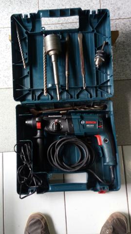 Furadeira proficional Bosch 800 w