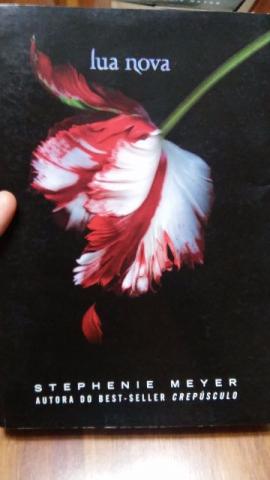 Livro - Lua Nova - Volume 3 da série Crepúsculo