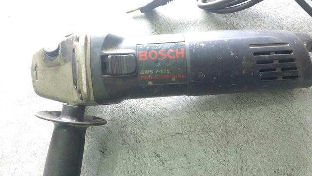 Lixadeira Bosch gws 