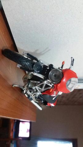 Miniatura de moto