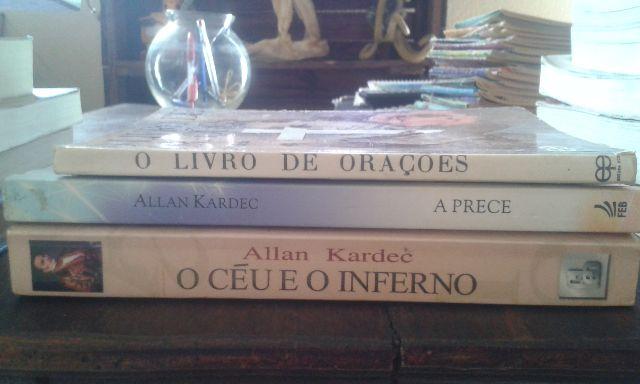 2 Livros de Allan Kardec + 1