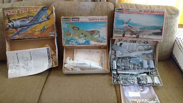 Kits plastimodelismo antigos na caixa