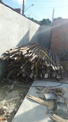 Pau de escora $3 Real a unidade. tenho 200