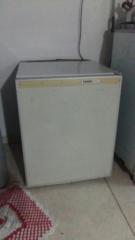 Vendo frigobar consul