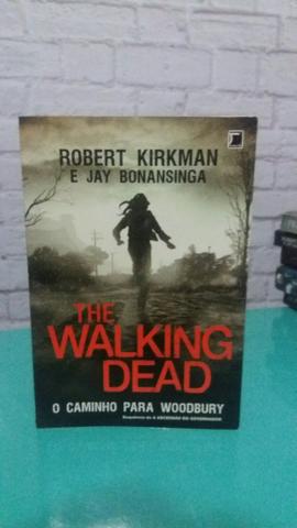 2 livros The Walking Dead