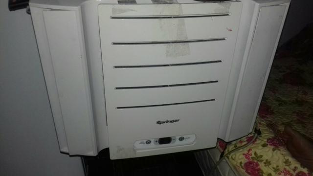 Ar condicionador e tanquinho