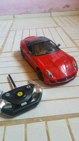 Carro de controle remoto ferrari