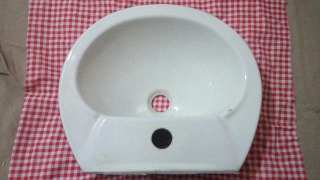 Cuba oval p/ banheiro semi nova