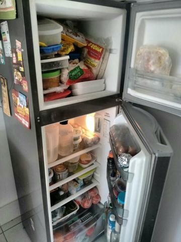 Geladeira Inox Cônsul