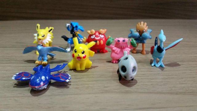 Kit Pokémon com 10 personagens para coleção