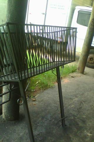 Lixeiras e grades sob medida