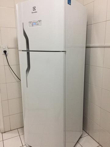 Refrigerador Electrolux Frost Free Duplex DFN39