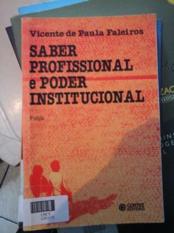 Saber profissional e poder inconstitucional