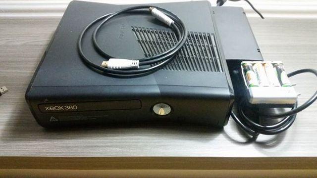 XBox 360 - Perfeito estado de conservação