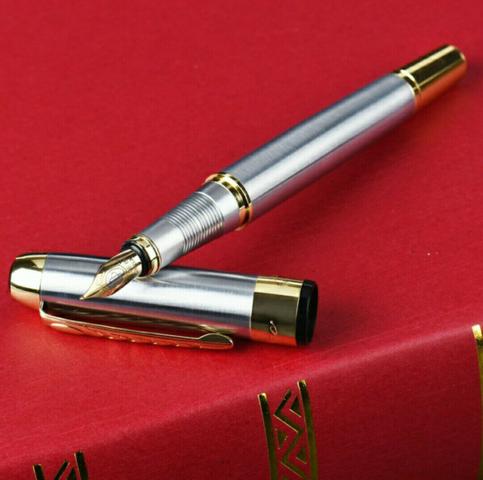 Caneta Tinteira Dourada e Prata