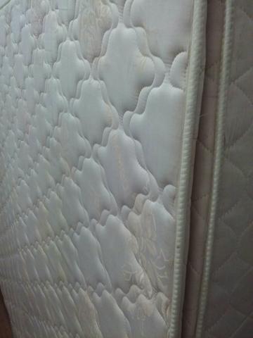 Colchao de Casal D50 seminovo