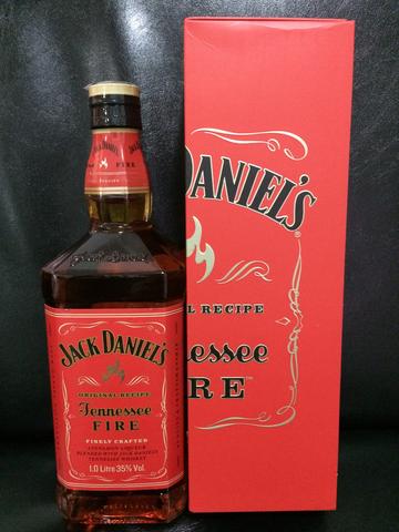 Jack Daniela Fire com Caixa