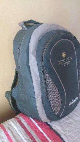 Mochila verde bonita