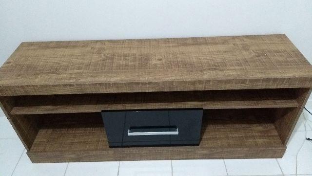 Rack em MDF e em ótimo estado