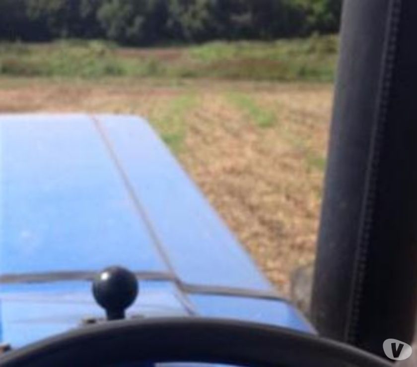 Trator New Holland  ano  sem cabine 4X4