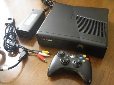 Xbox 360 Slim, Destravado, com 10 jogos  Completo