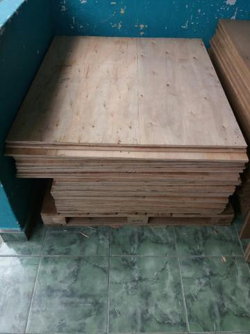 Compensado 12 milímetros. med 1,14 m × 85 metro.